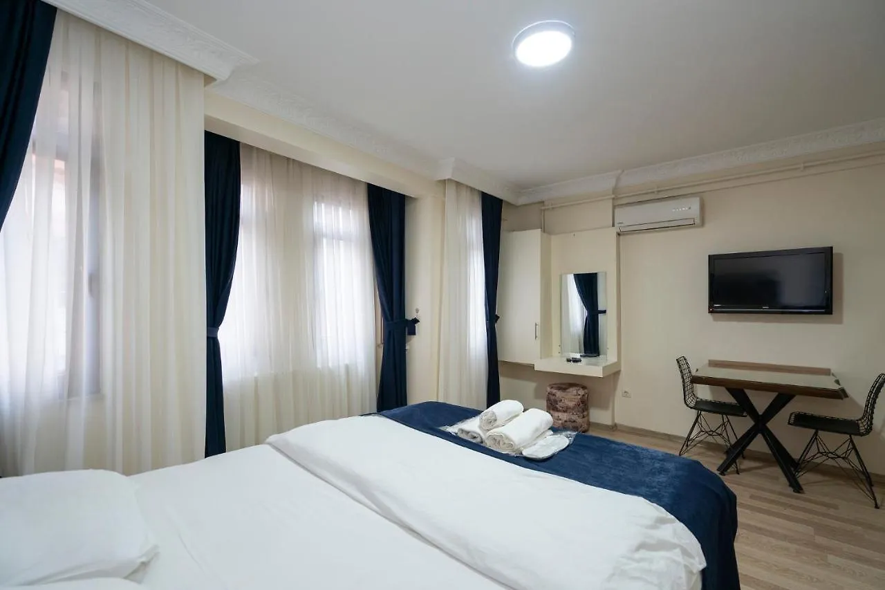 לינה וארוחת בוקר איסטמבול Taksim Fidan Suite טורקיה